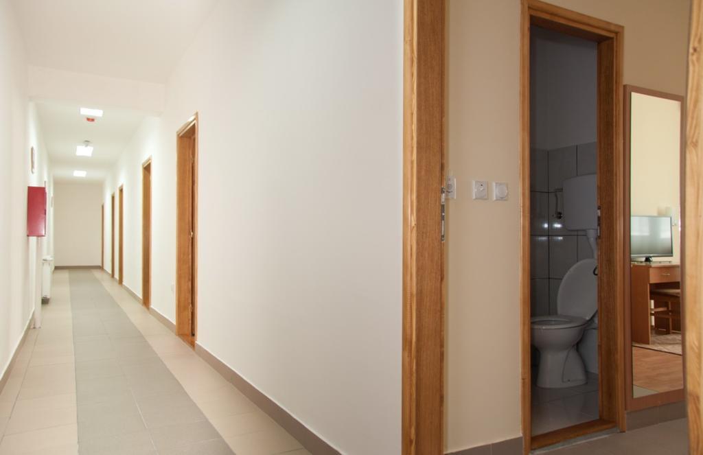 Garni Hotel Alma Пирот Экстерьер фото