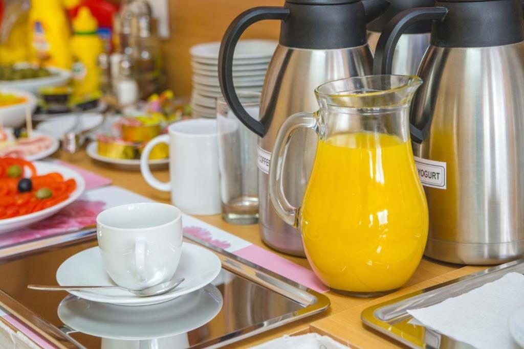 Garni Hotel Alma Пирот Экстерьер фото