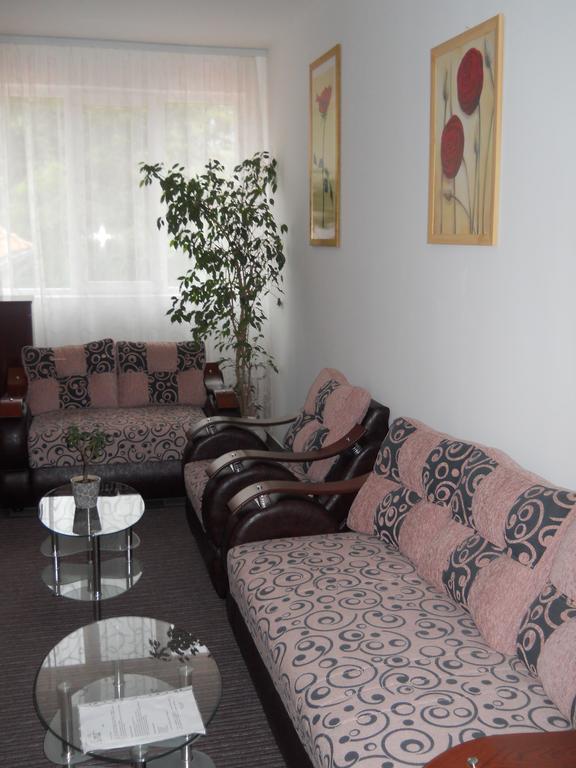 Garni Hotel Alma Пирот Экстерьер фото