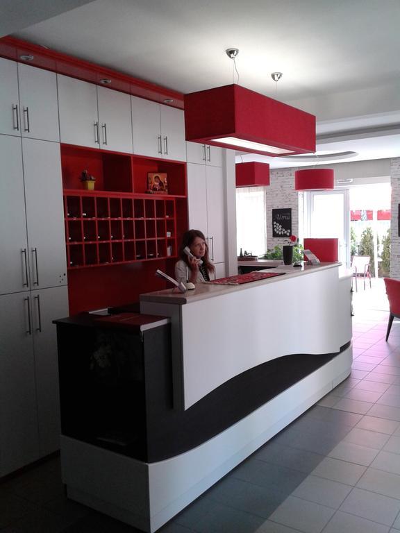 Garni Hotel Alma Пирот Экстерьер фото