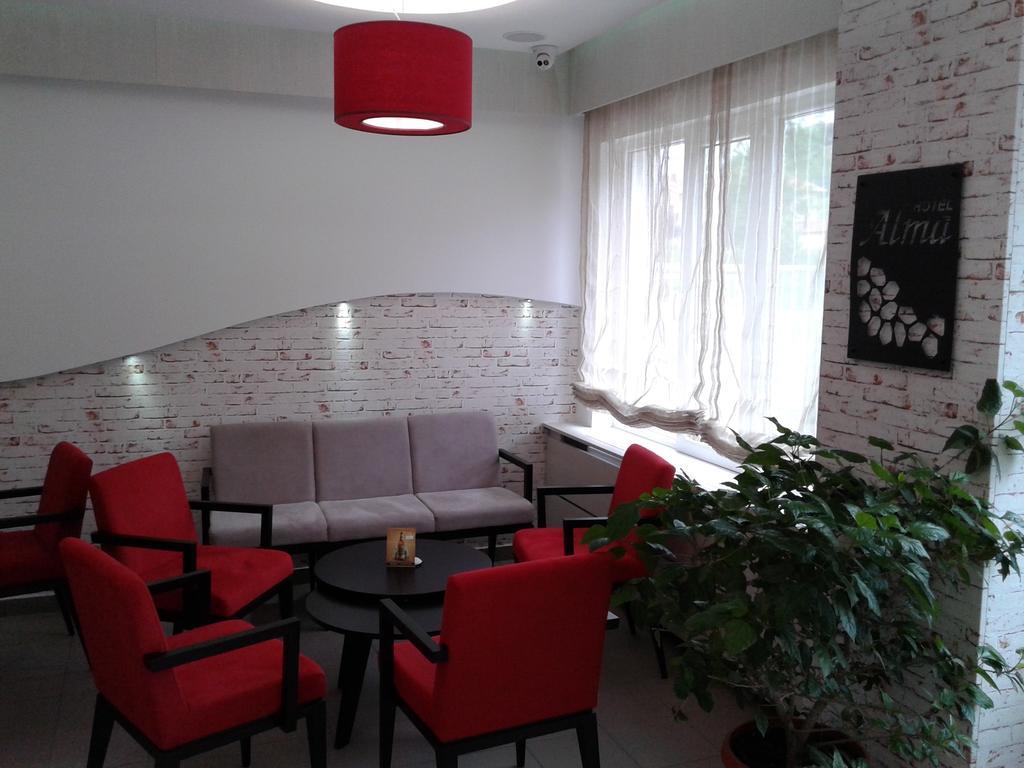 Garni Hotel Alma Пирот Экстерьер фото