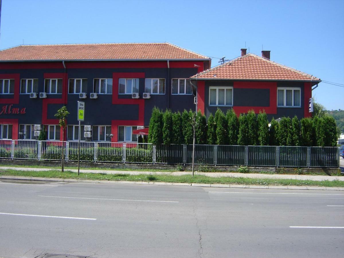 Garni Hotel Alma Пирот Экстерьер фото