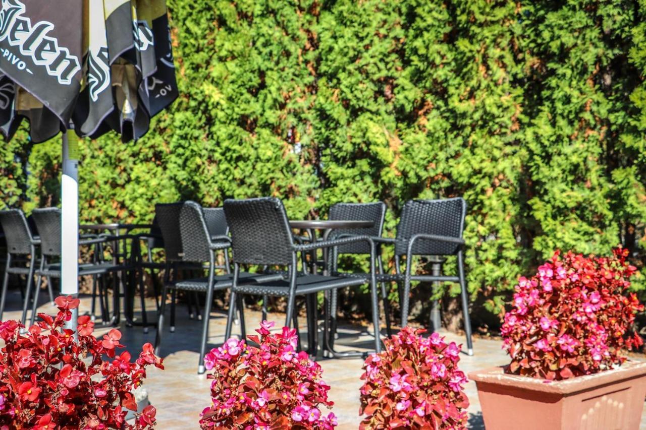 Garni Hotel Alma Пирот Экстерьер фото